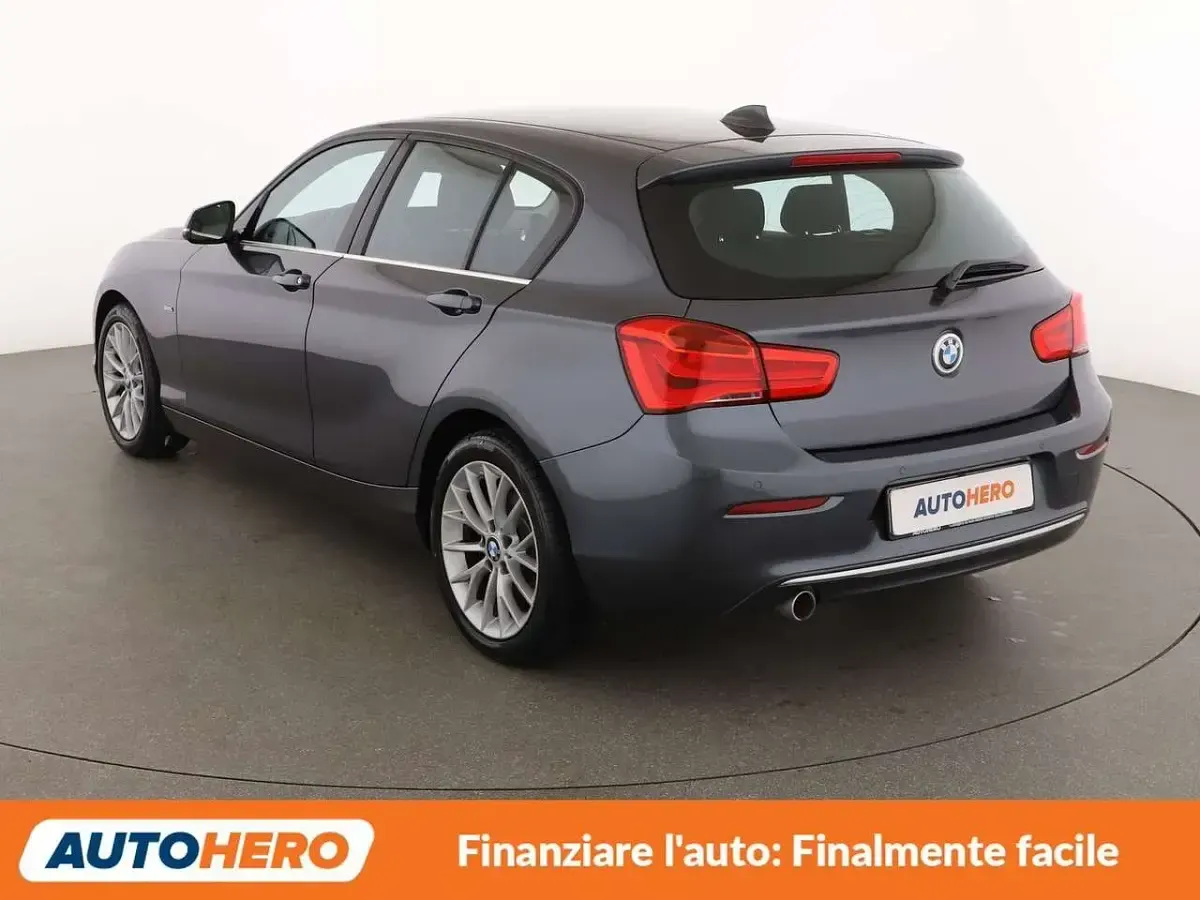 Usata BMW 118 Urban Line 150 CV (110 kW) 2018 Grigio Utilitaria