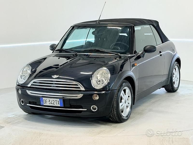 Usata Mini One Cabriolet 90 CV (66 kW) 2007 Nero Cabrio
