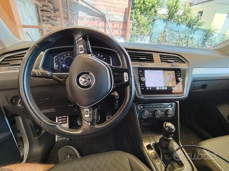 Usata VW Tiguan R-line 150 CV (110 kW) 2019 Bianco SUV