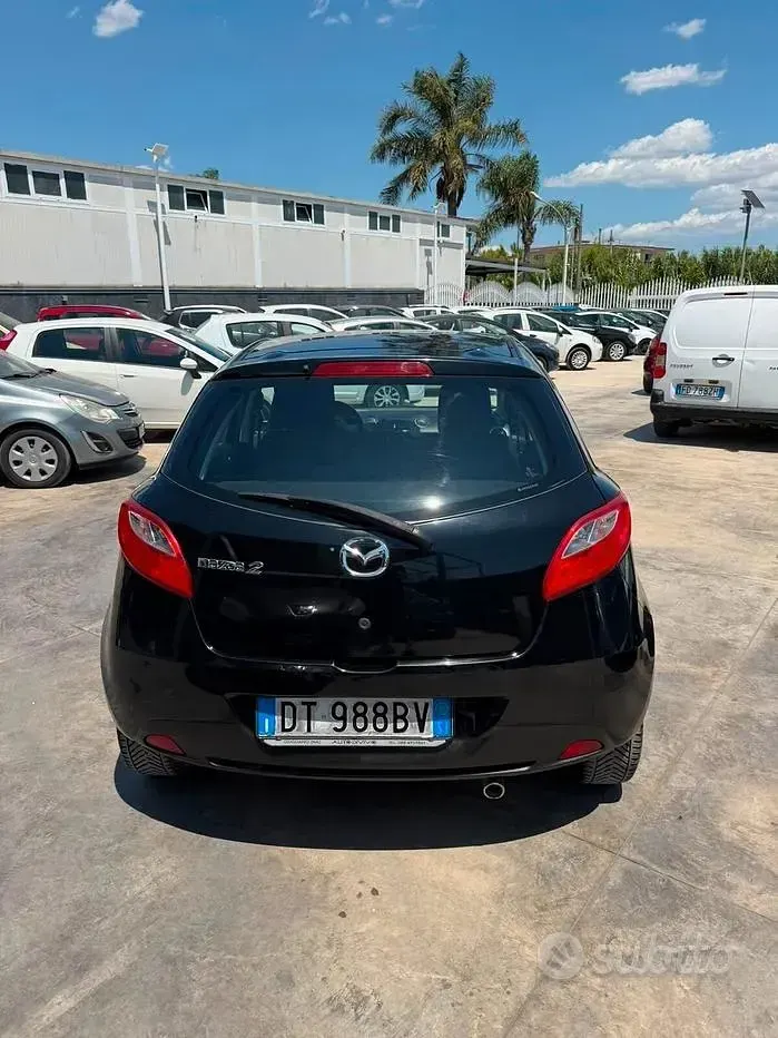 Usata Mazda 2 75 CV (55 kW) 2008 Nero Utilitaria