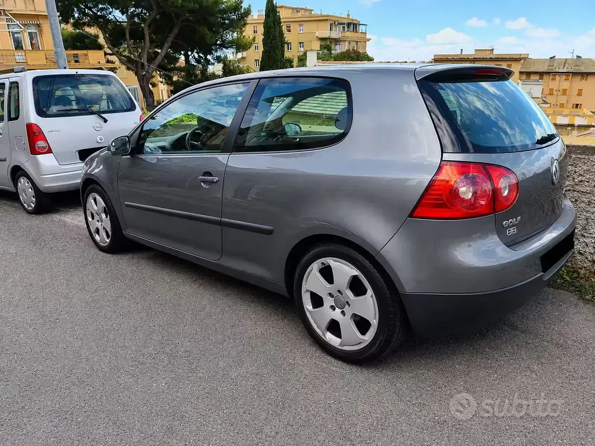 Usata VW Golf V 140 CV (102 kW) 2005 Verde Utilitaria