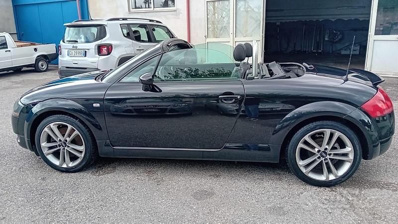 Usata Audi TT Roadster 190 CV (139 kW) 2006 Nero Cabrio