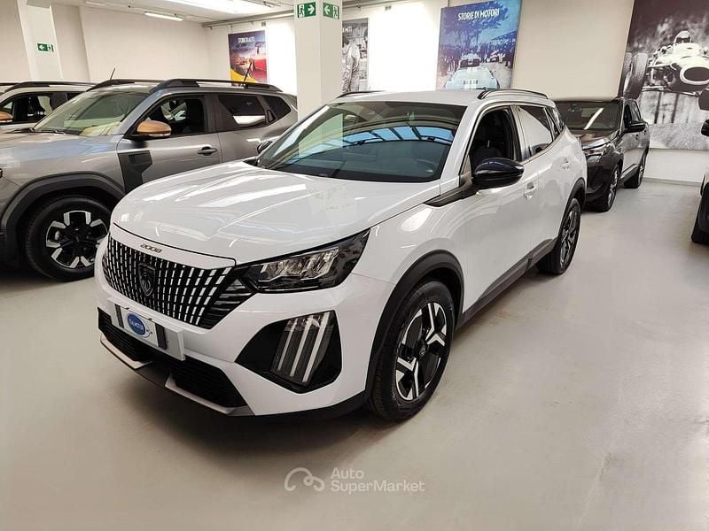 Usata Peugeot 2008 Allure 101 CV (74 kW) 2024 Bianco SUV