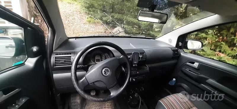 Usata VW Fox 54 CV (39 kW) 2007 Grigio Utilitaria