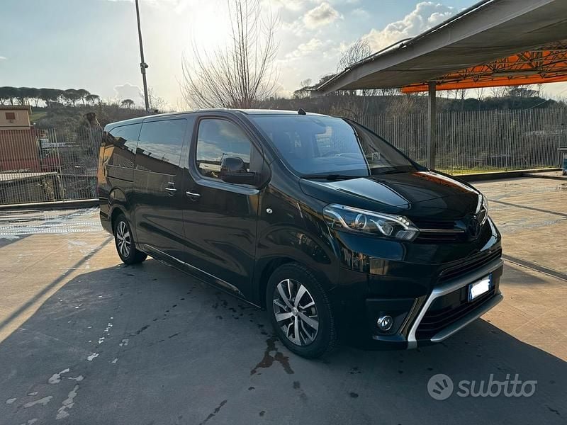 Usata Toyota Proace Verso Luxury 177 CV (130 kW) 2022 Nero Station wagon