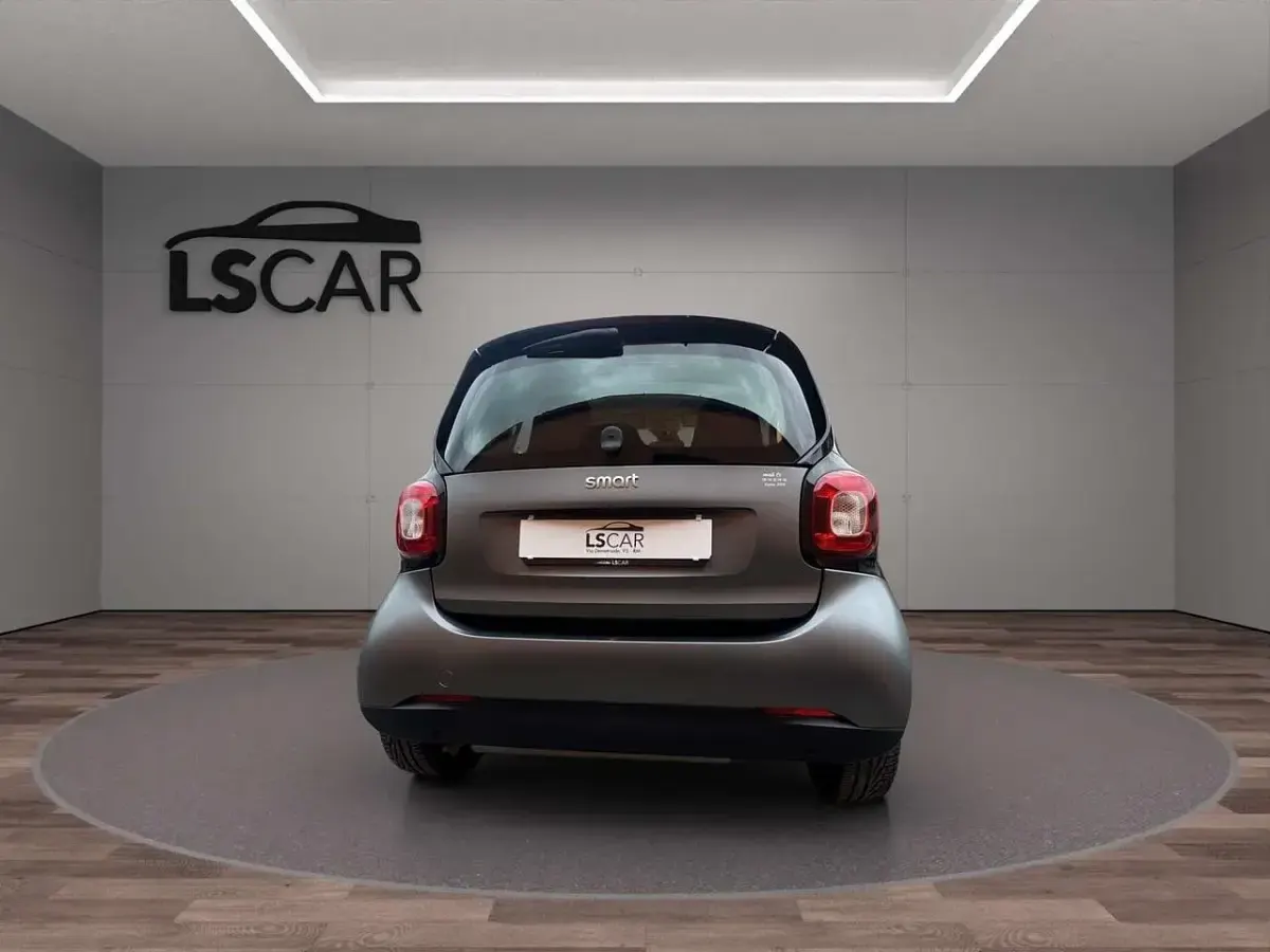 Usata Smart ForTwo Cabrio Passion 70 CV (51 kW) 2017 Giallo Cabrio