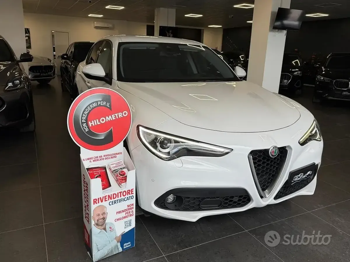 Usata Alfa Romeo Stelvio Business 160 CV (117 kW) 2021 Bianco SUV