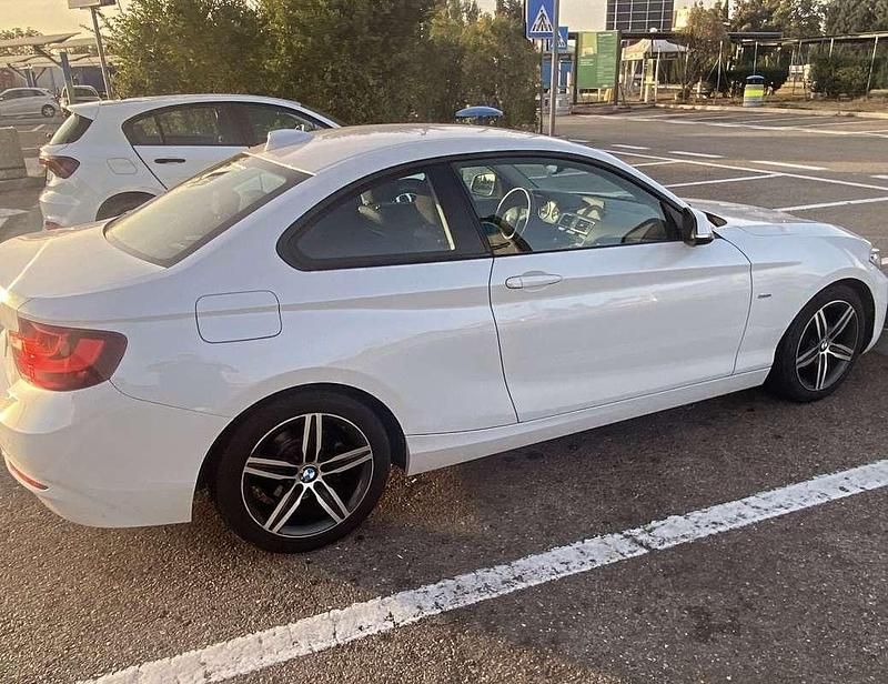 Usata BMW 218 Sport Line 143 CV (105 kW) 2017 Bianco Coupé
