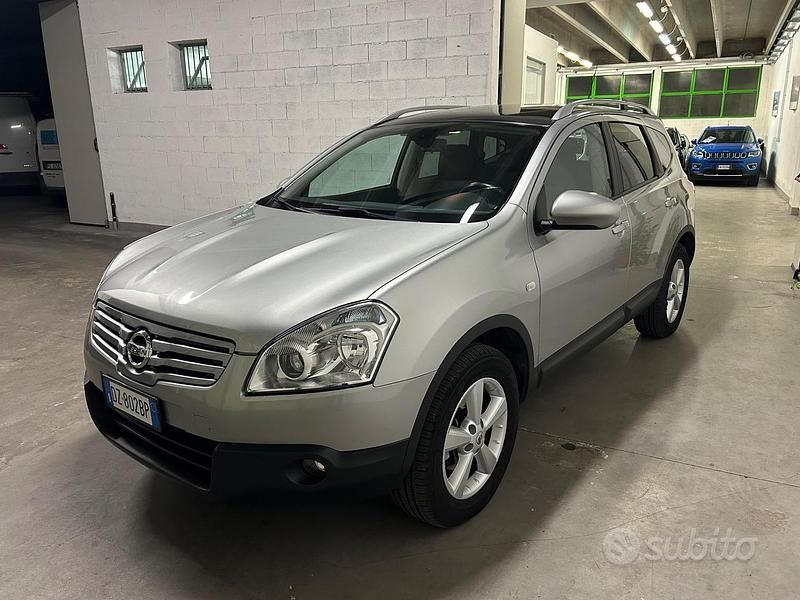 Grigio Usata 2009 Nissan Qashqai +2 Tekna SUV | 6900 € - Immagine 1/4