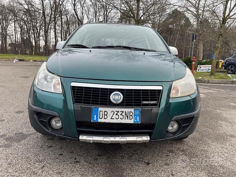 Usata Fiat Sedici 120 CV (88 kW) 2006 Verde SUV