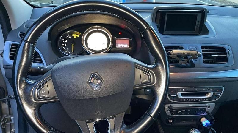 Usata Renault Mégane LIMITED 110 CV (80 kW) 2015 Berlina