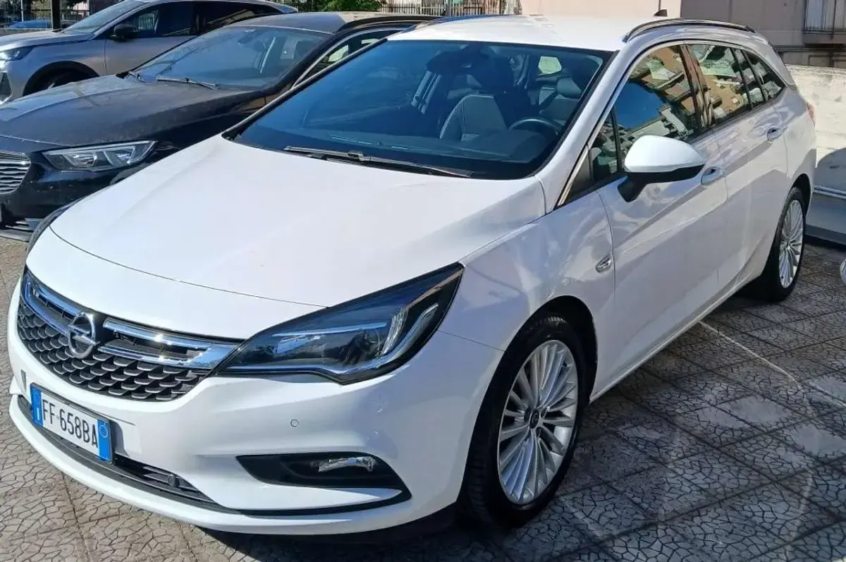 Usata Opel Astra Innovation 136 CV (100 kW) 2016 Bianco Station wagon