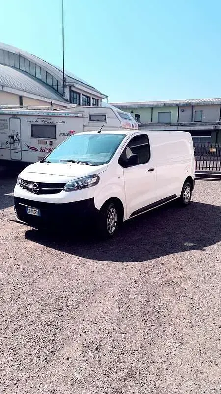 Usata Opel Vivaro-e Combi 122 CV (89 kW) 2021 Monovolume