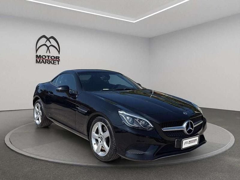 Usata Mercedes SLC250 204 CV (150 kW) 2017 Nero Cabrio
