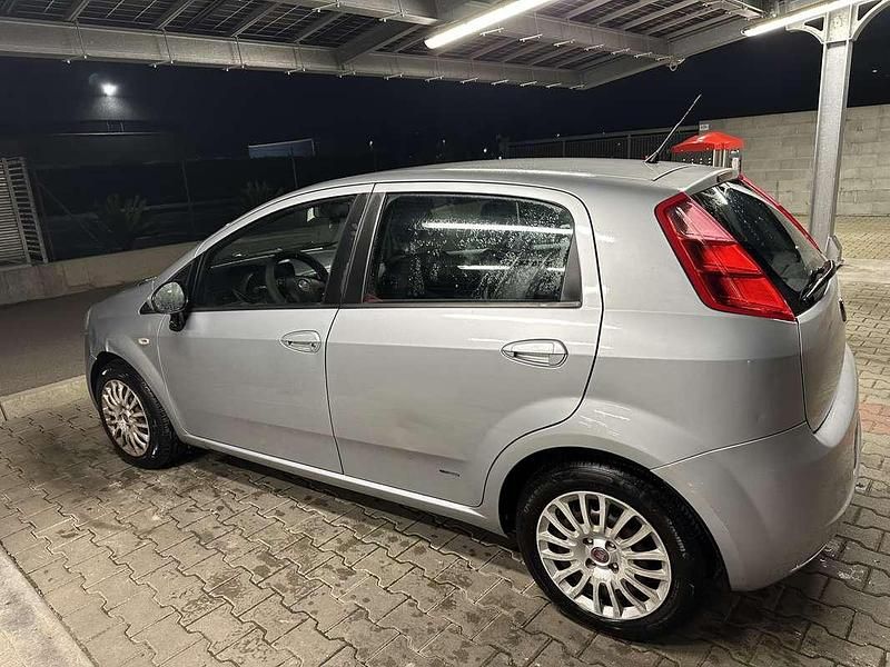Usata Fiat Grande Punto 65 CV (47 kW) 2008 Grigio Utilitaria