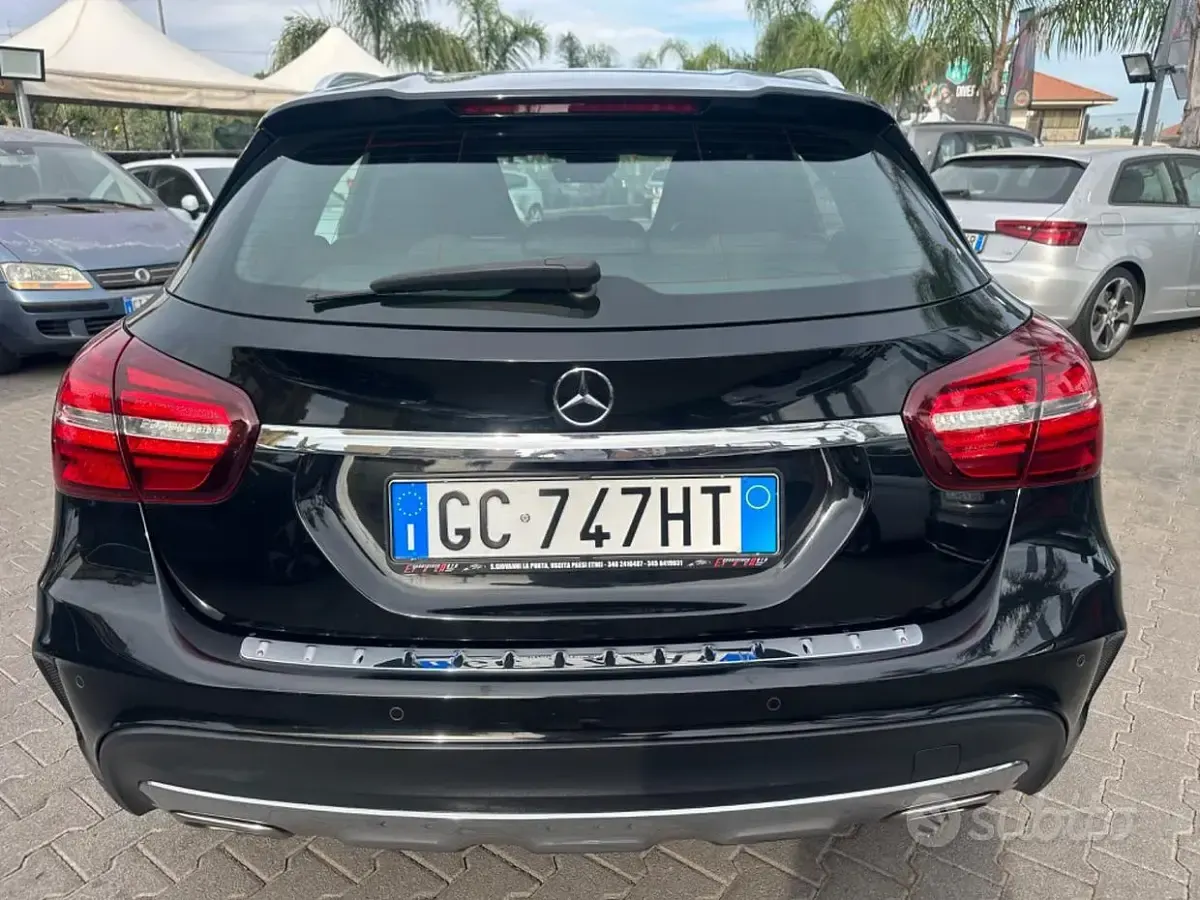 Usata Mercedes GLA200 Premium 136 CV (100 kW) 2019 Nero SUV