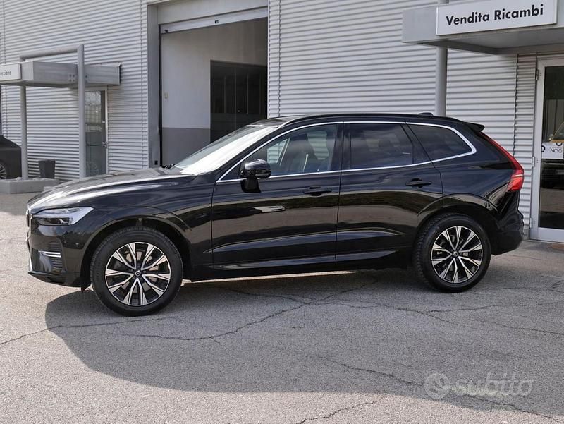 Usata Volvo XC60 Core 197 CV (144 kW) 2023 Nero SUV