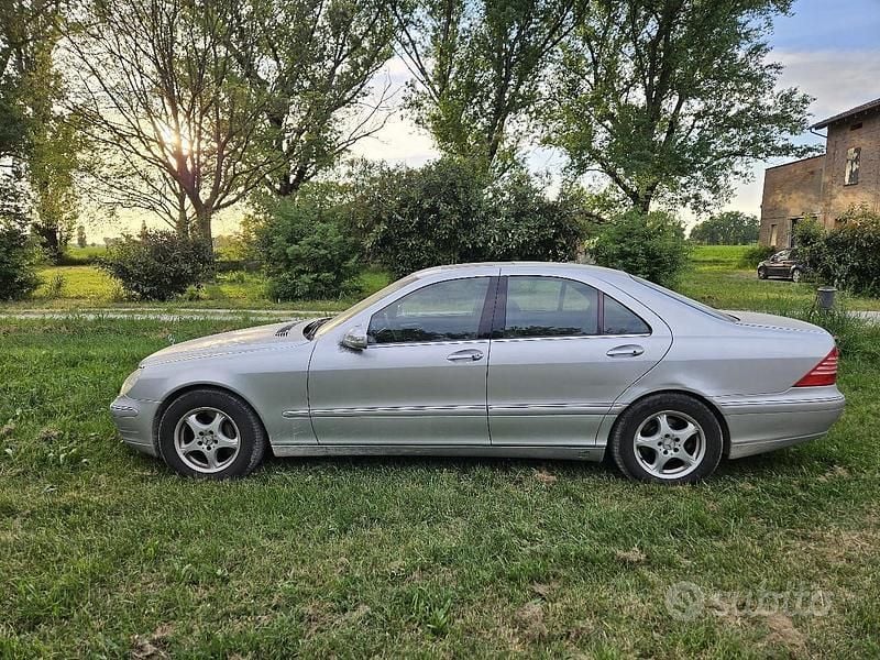 Usata Mercedes S320 204 CV (150 kW) 2005 Grigio Berlina