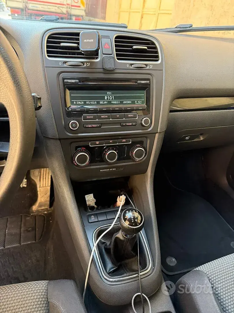 Usata VW Golf VI 102 CV (75 kW) 2012 Berlina