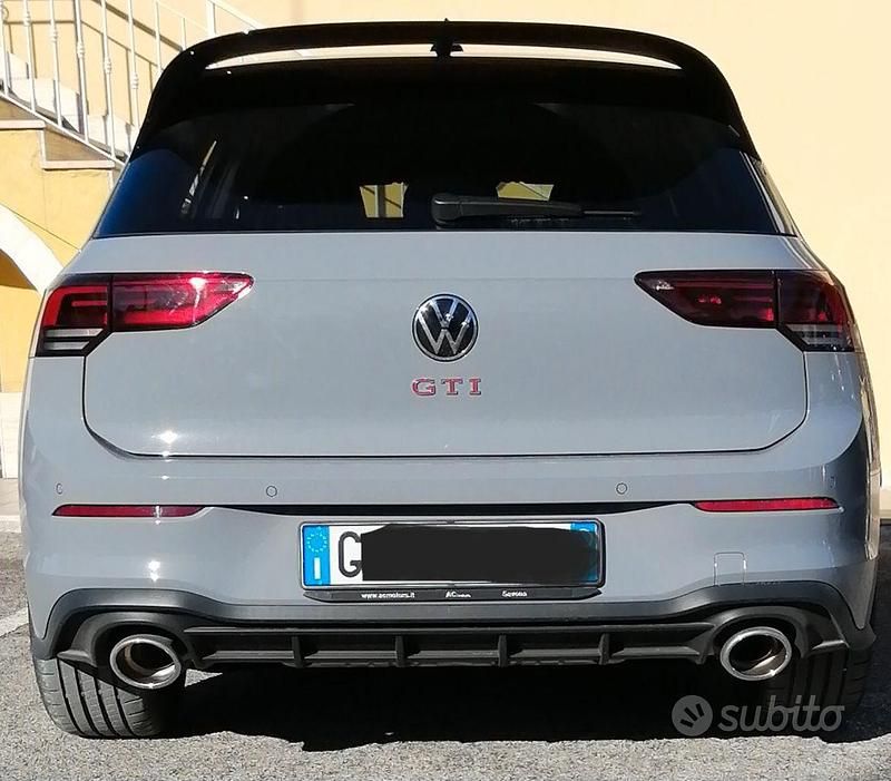 Usata VW Golf VIII 300 CV (220 kW) 2022 Grigio Berlina