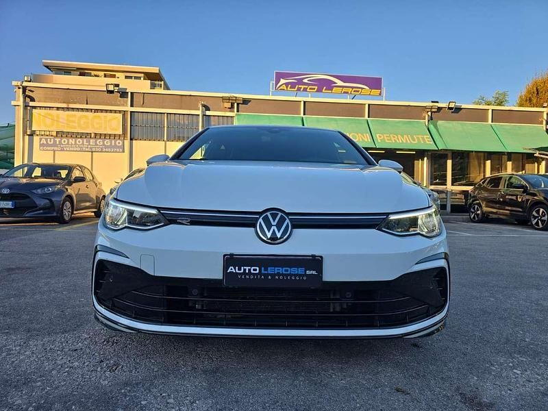 Usata VW Golf VIII R-line 150 CV (110 kW) 2020 Bianco Berlina