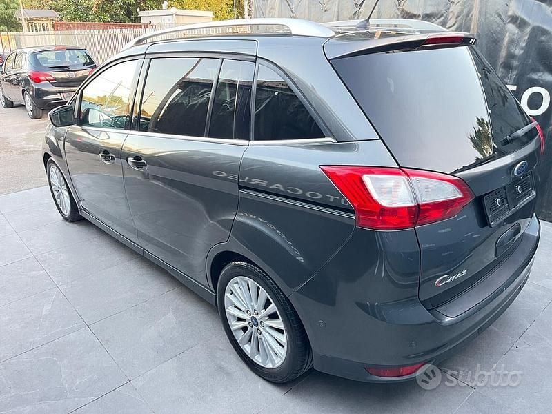 Usata Ford C-MAX Titanium 120 CV (88 kW) 2015 Grigio Monovolume