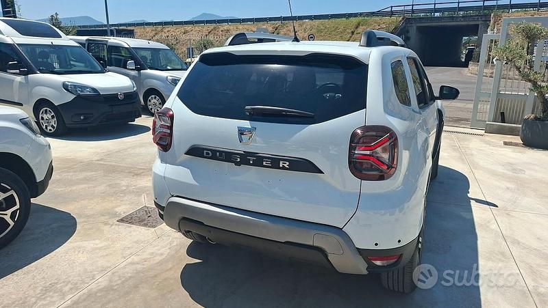 Usata Dacia Duster 100 CV (73 kW) 2022 Bianco SUV