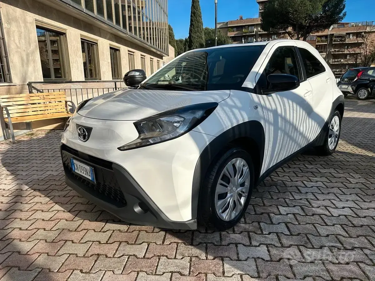 Usata Toyota Aygo X Active 72 CV (52 kW) 2023 Bianco SUV