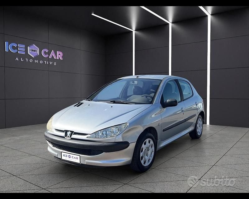 Usata Peugeot 206 68 CV (50 kW) 2003 Grigio Berlina