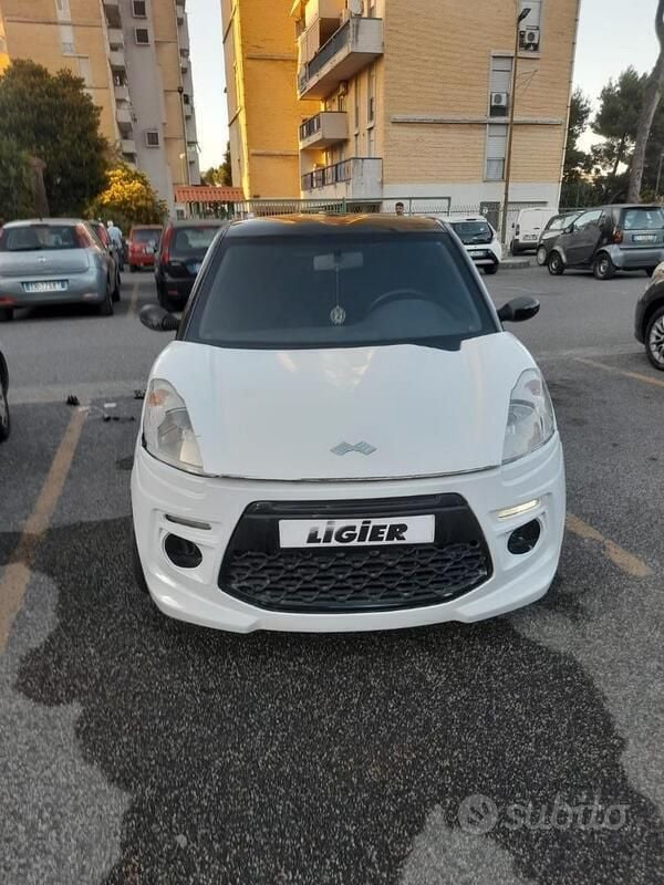 Bianco Usata 2015 Ligier JS50 Due volumi | 4500 € (Ottimo prezzo) - Immagine 1/4