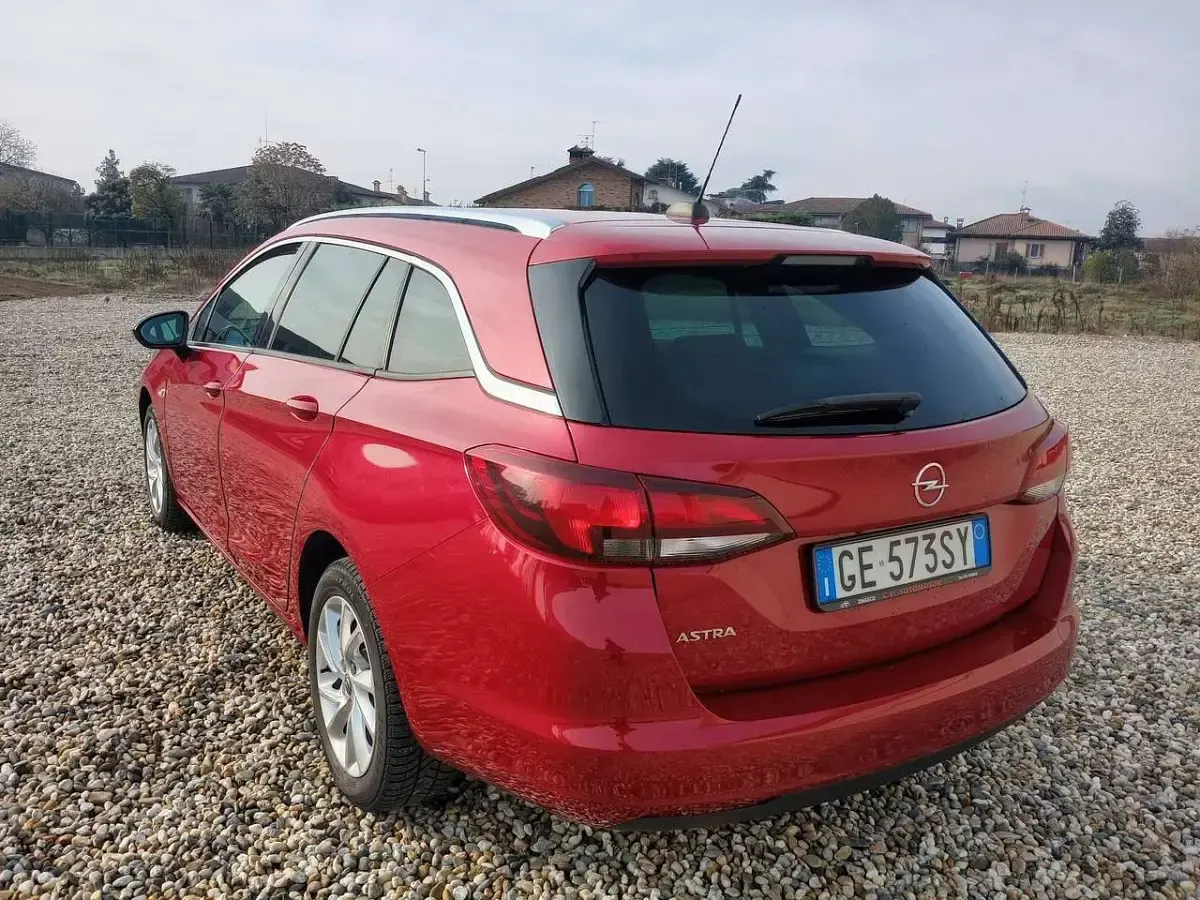 Usata Opel Astra Ultimate 122 CV (89 kW) 2021 Rosso Station wagon