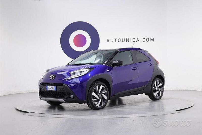 Usata Toyota Aygo X Lounge 72 CV (52 kW) 2024 Blu SUV