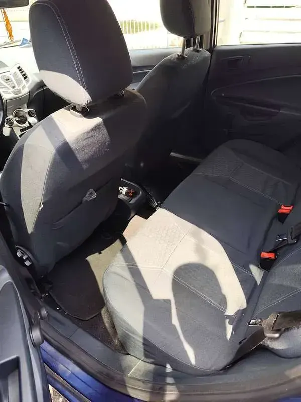 Usata Ford Fiesta Titanium 68 CV (50 kW) 2010 Blu/azzurro Berlina