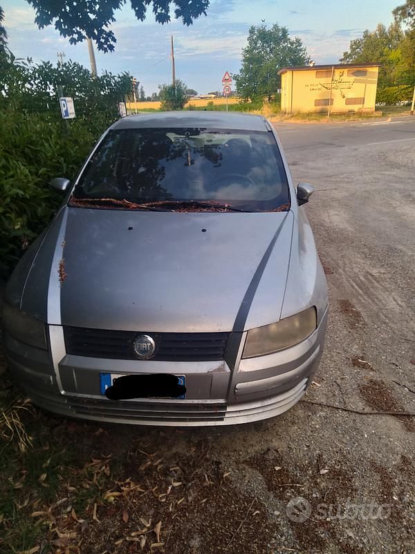 Usata Fiat Stilo 116 CV (85 kW) 2005 Grigio Berlina