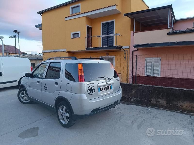 Usata Suzuki Ignis 2004 Grigio Utilitaria