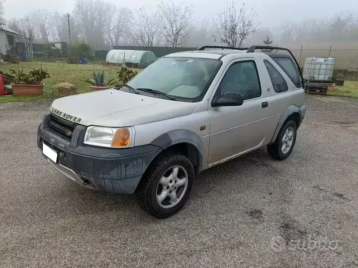 Usata Land Rover Freelander 98 CV (72 kW) 1999 Grigio SUV