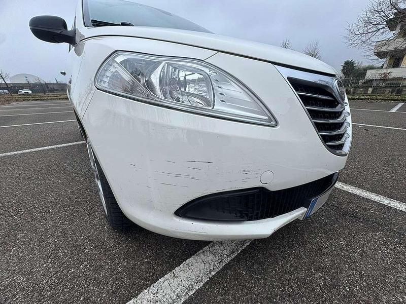 Usata Lancia Ypsilon S 69 CV (50 kW) 2013 Bianco Utilitaria