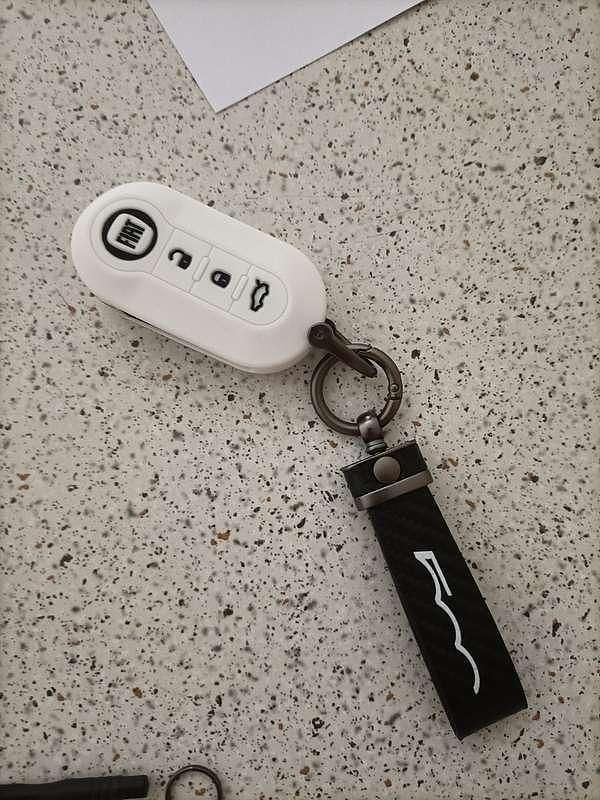 Usata Fiat 500 Lounge 69 CV (50 kW) 2020 Blu/azzurro Utilitaria