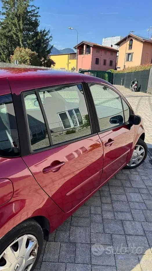 Usata Renault Modus 101 CV (74 kW) 2010 Rosso Monovolume