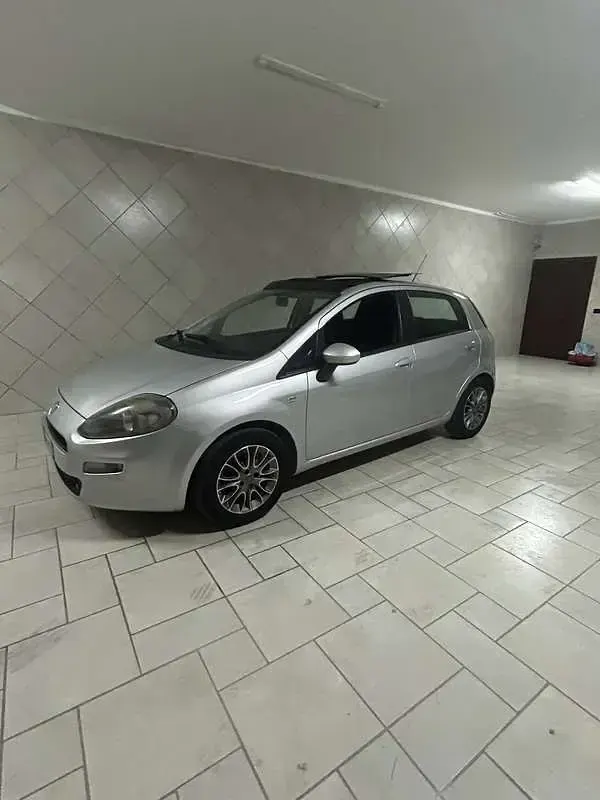 Usata Fiat Grande Punto S 75 CV (55 kW) 2012 Utilitaria