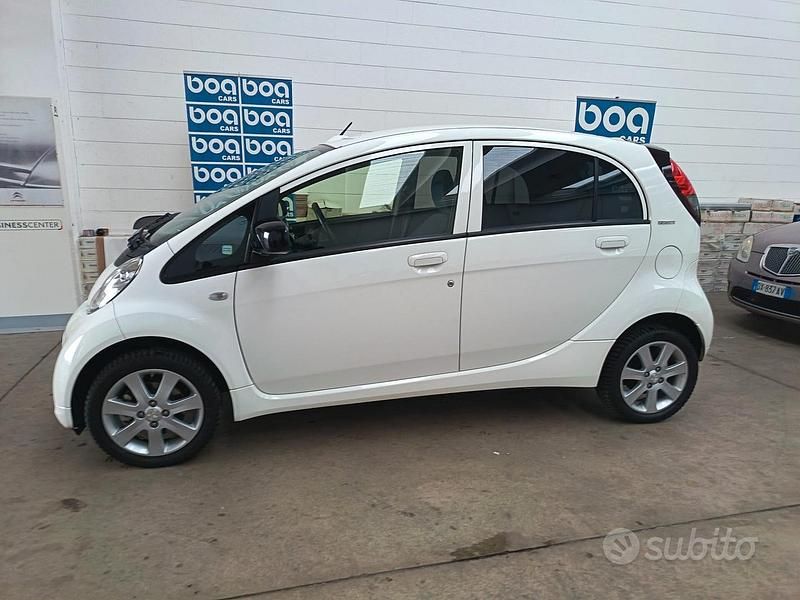 Usata Peugeot iON Active 35 kW (48 CV) 2018 Bianco Utilitaria