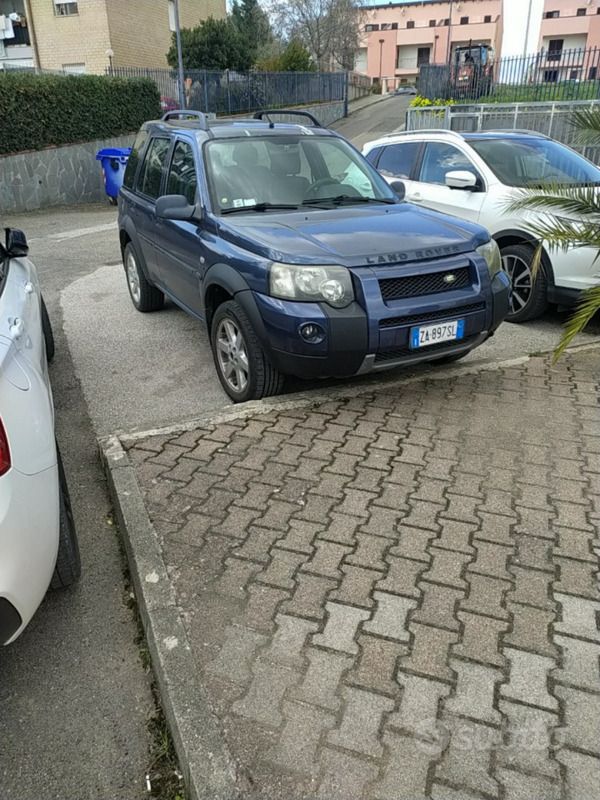 Blu Usata 2006 Land Rover Freelander 2 SUV | 4800 € (Molto cara) - Immagine 1/4