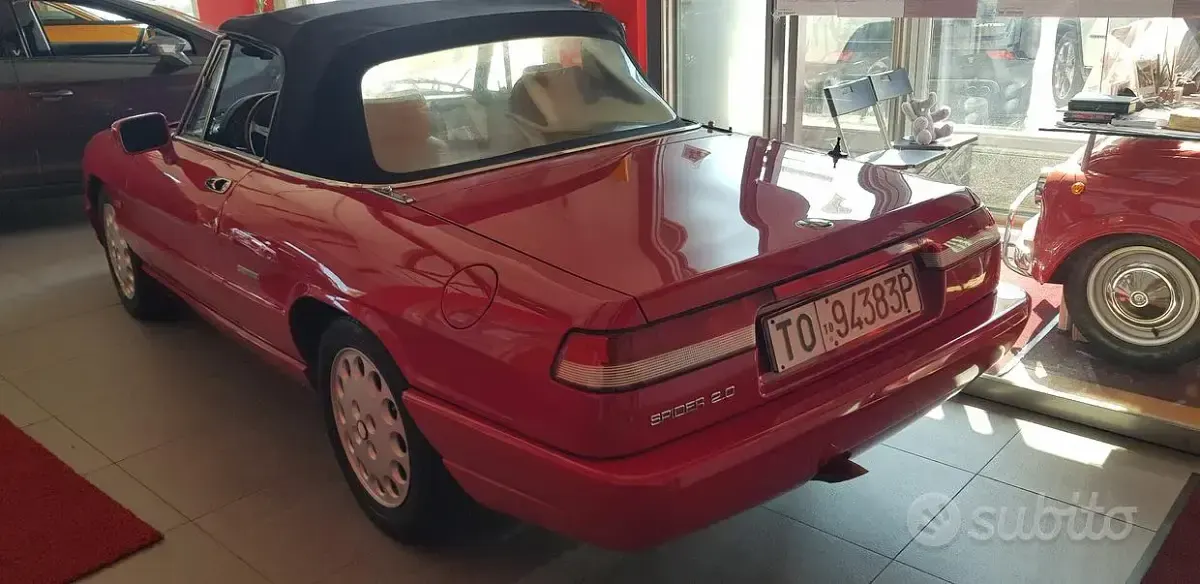 Usata Alfa Romeo Spider 122 CV (89 kW) 1991 Rosso Cabrio