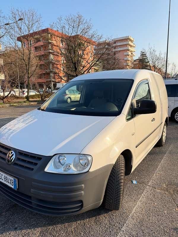 Usata VW Caddy 109 CV (80 kW) 2010 Bianco Monovolume