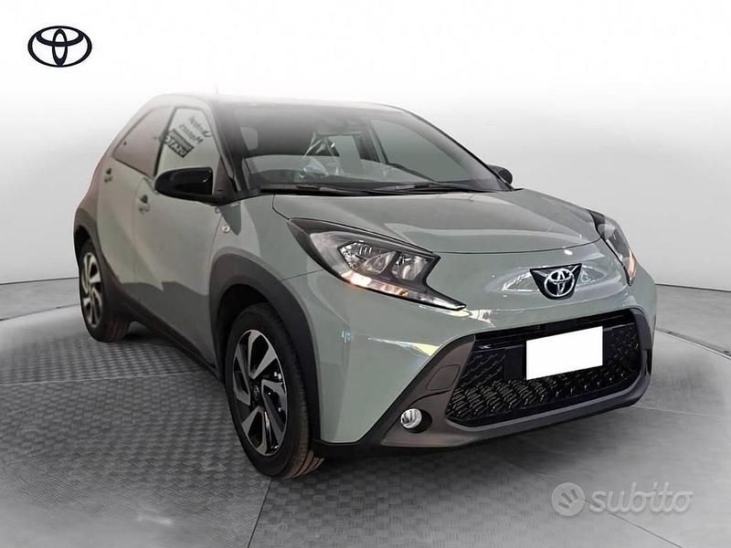 Usata Toyota Aygo X Trend 72 CV (52 kW) 2024 Verde SUV