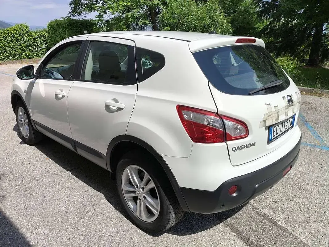 Usata Nissan Qashqai Visia 110 CV (80 kW) 2010 Bianco SUV