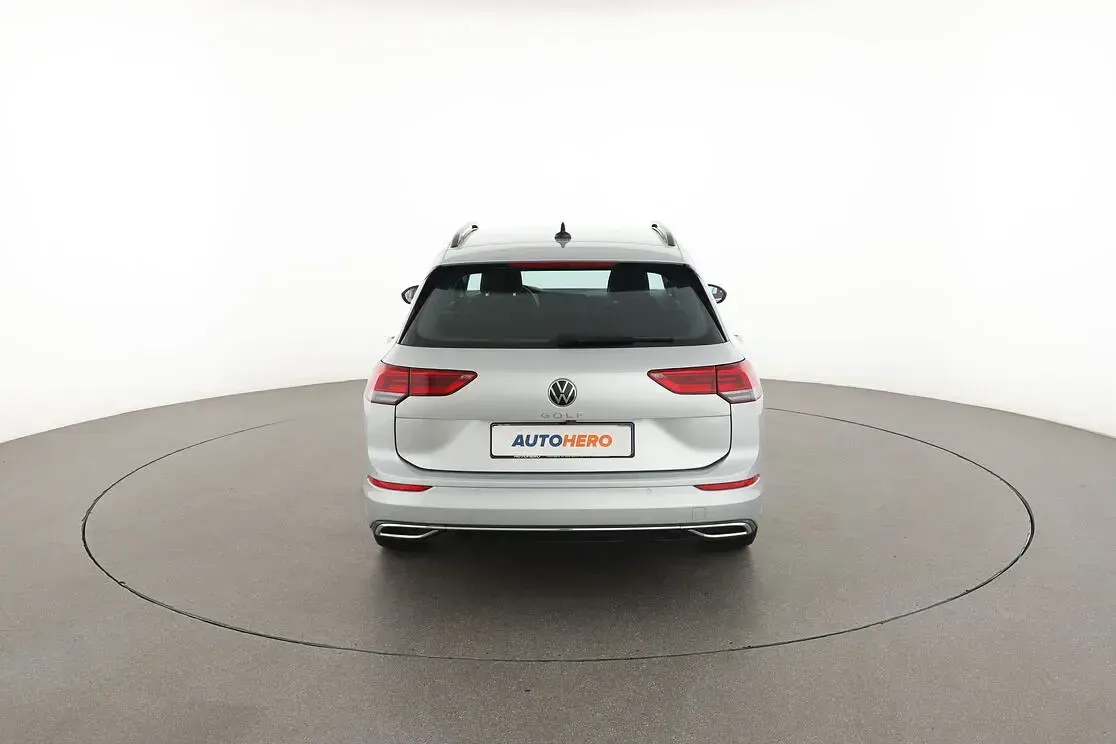 Usata VW Golf VIII Style 116 CV (85 kW) 2021 Argento Station wagon