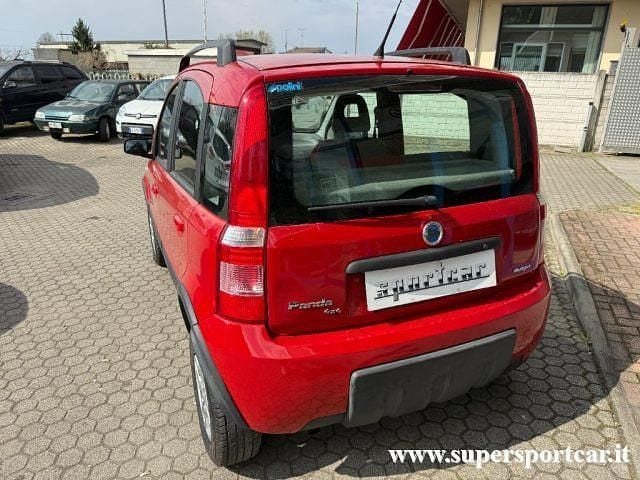 Usata Fiat Panda 4x4 Climbing 69 CV (50 kW) 2005 Rosso pastello Utilitaria