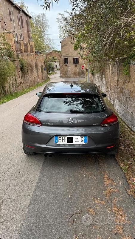 Grigio Usata 2011 VW Scirocco Coupé | 6000 € (Buon prezzo) - Immagine 1/4