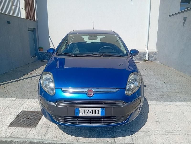 Usata Fiat Punto Evo Dynamic 77 CV (56 kW) 2011 Blu Utilitaria